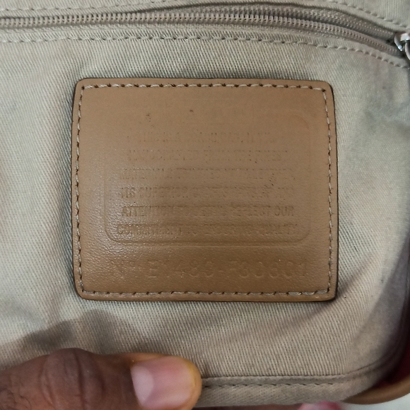 Coach - Picture 6 of 8